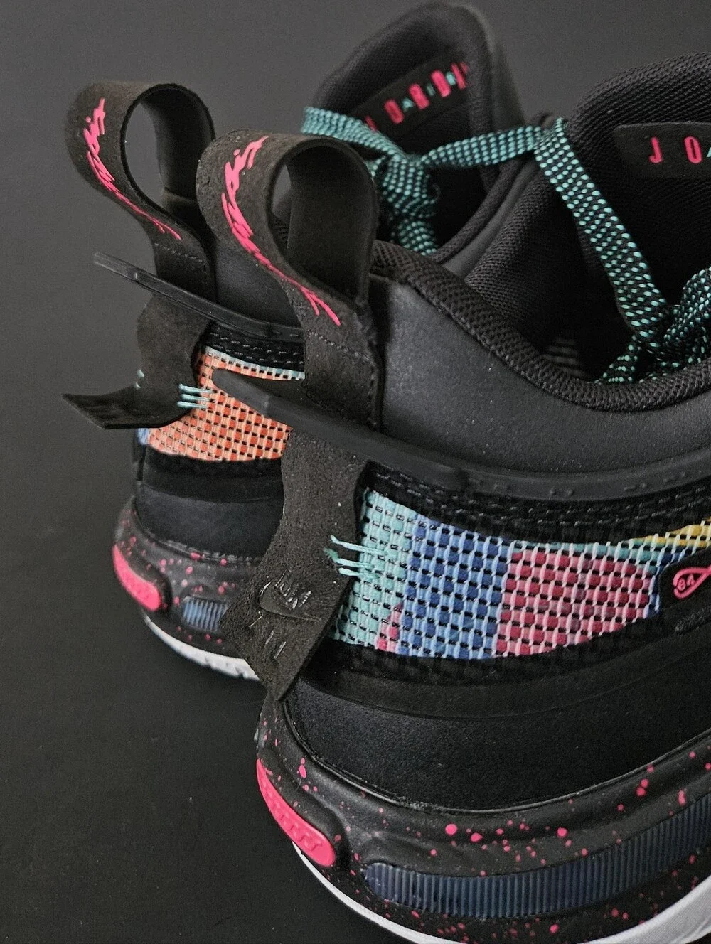 Air JORDAN XXXVI Multicolor